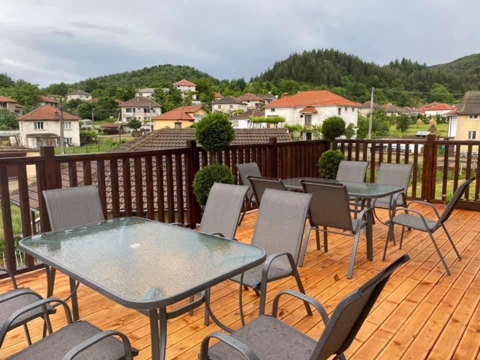 Бялата Къща Hotel Kirkovo  Eksteriør billede